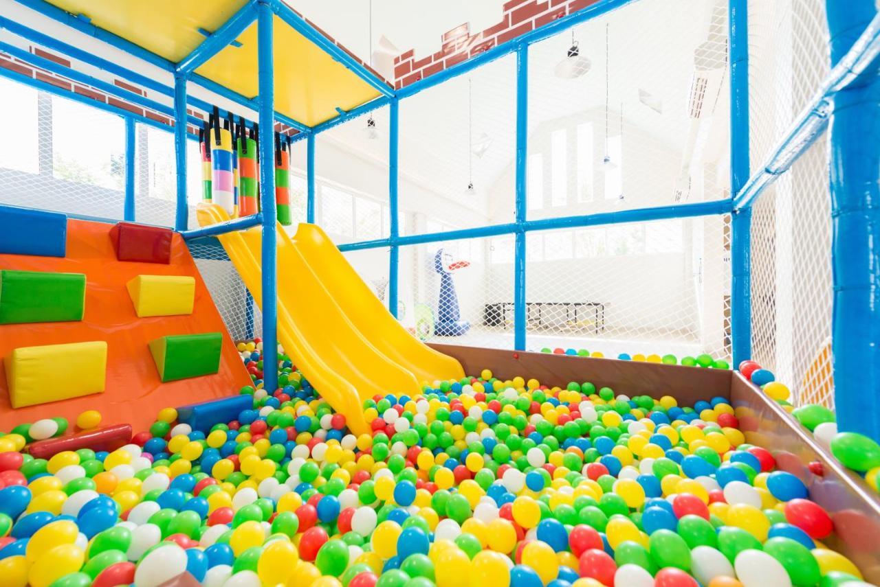The Sands Khao Lak By Katathani - Sha Extra Plus Exterior foto A ball pit