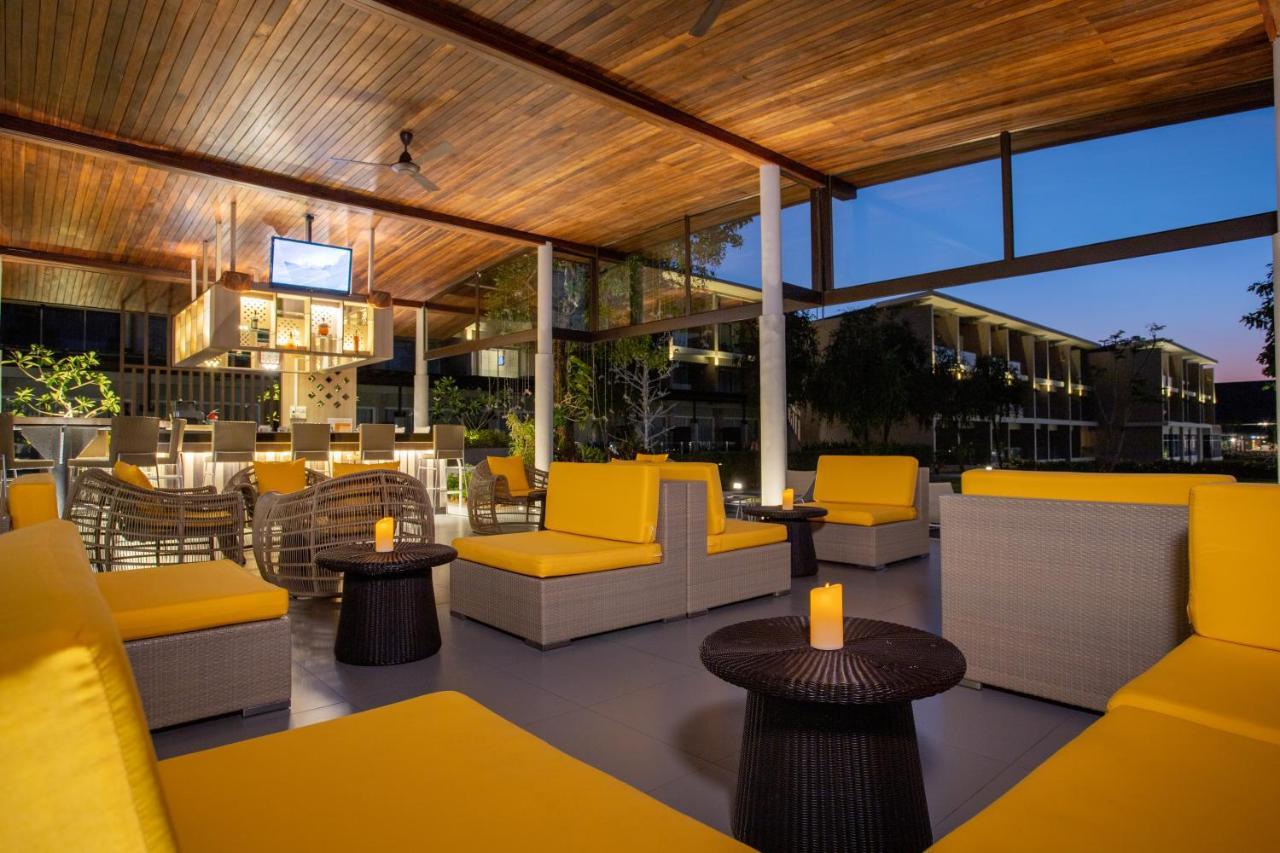 The Sands Khao Lak By Katathani - Sha Extra Plus Exterior foto The bar at the rooftop lounge