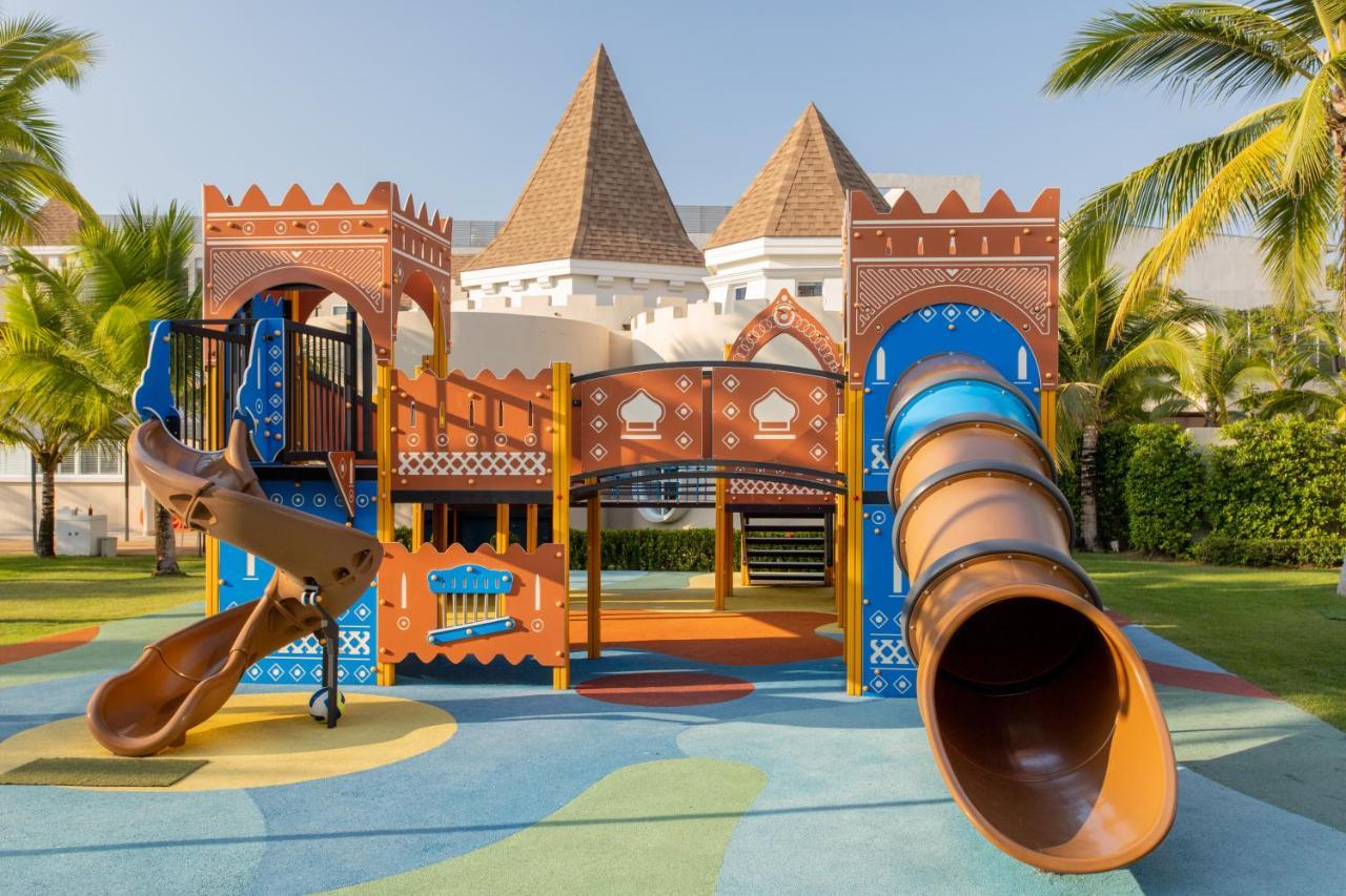 The Sands Khao Lak By Katathani - Sha Extra Plus Exterior foto Playground at the resort