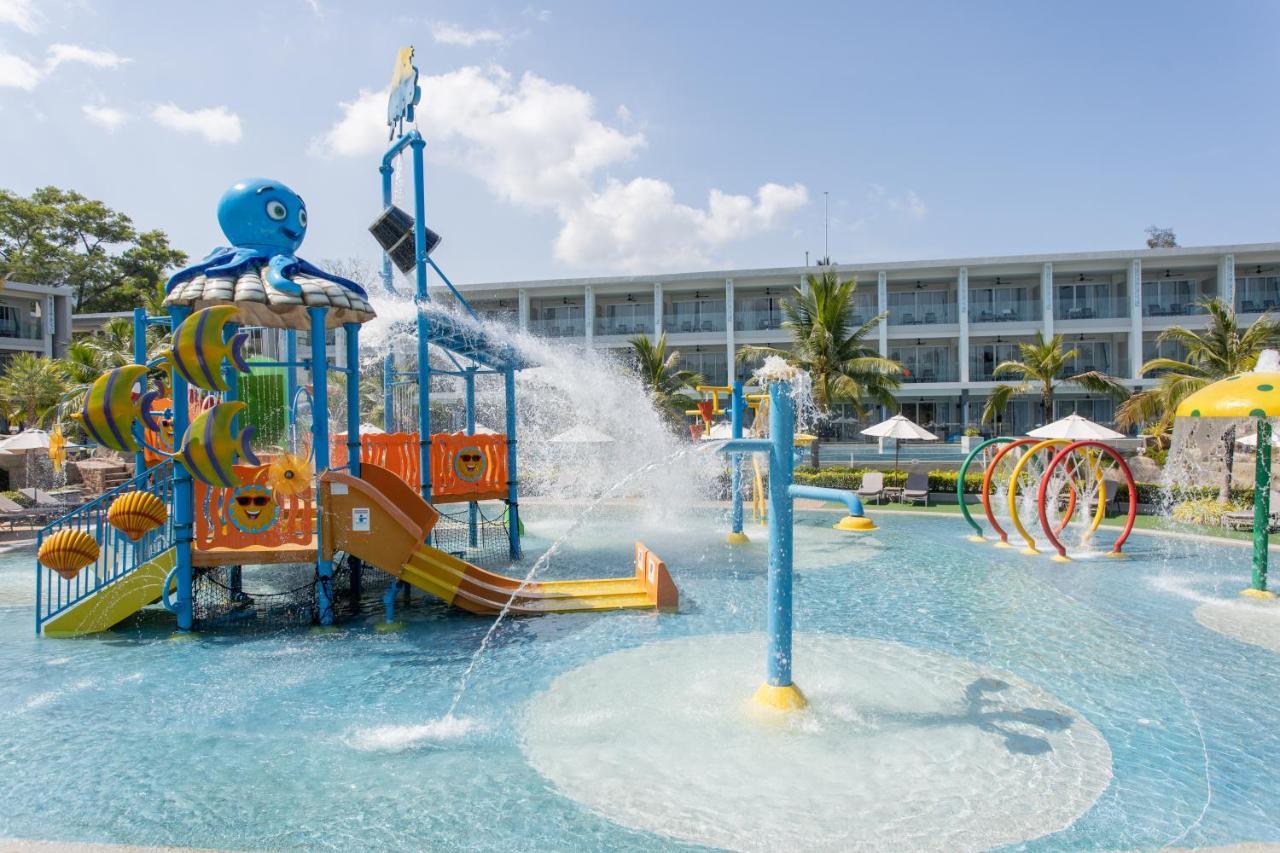 The Sands Khao Lak By Katathani - Sha Extra Plus Exterior foto Waterpark at the hotel