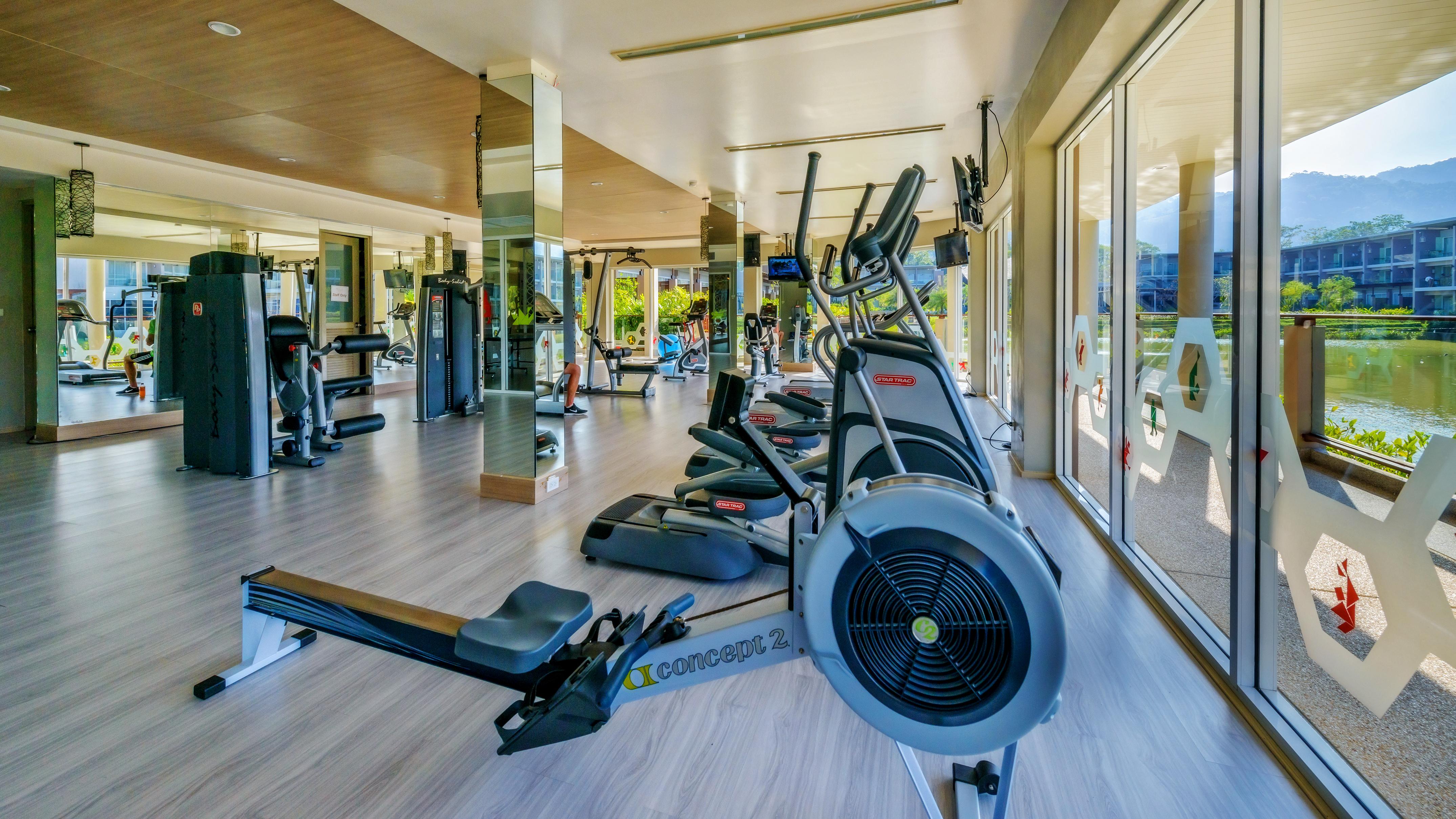 The Sands Khao Lak By Katathani - Sha Extra Plus Exterior foto A gym at a hotel