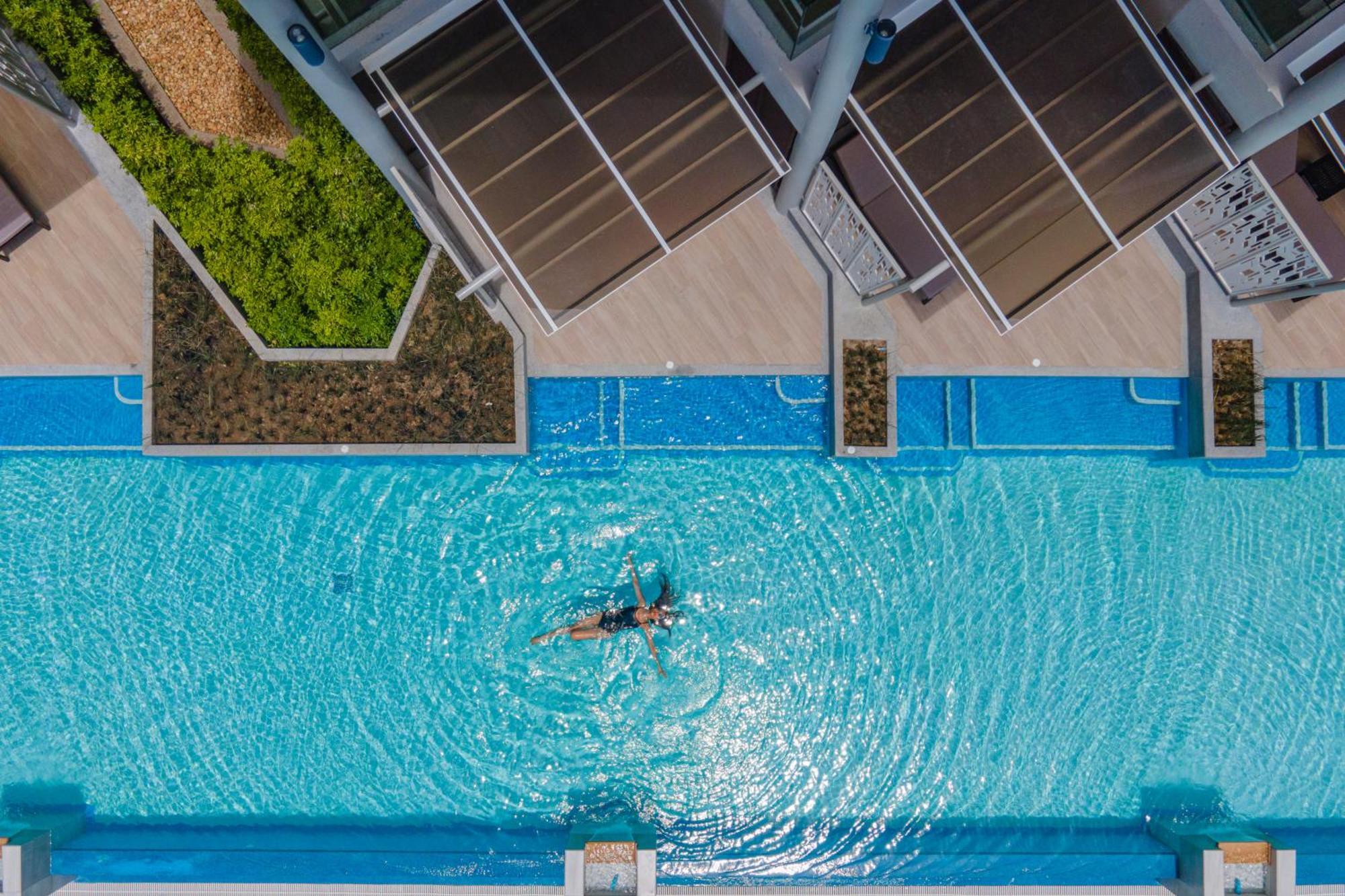 The Sands Khao Lak By Katathani - Sha Extra Plus Exterior foto Aerial view of a swimming pool